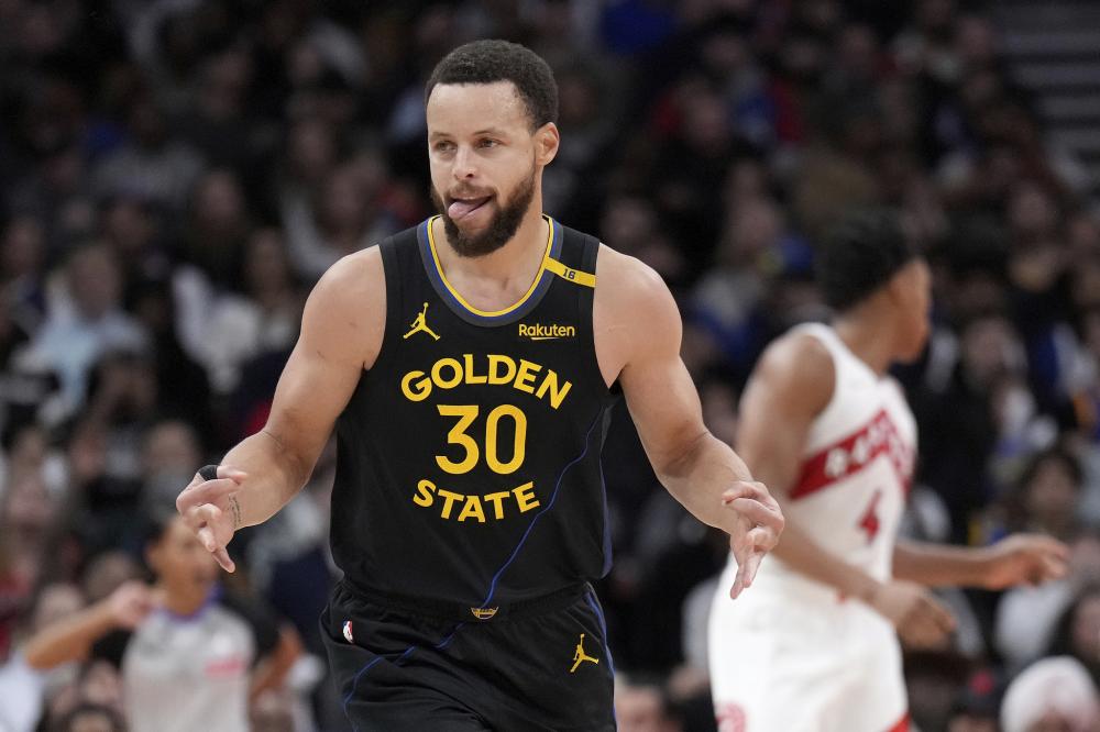 国乒众将集体观看93阅兵！王楚钦自称被深深触动，马龙晒观礼请柬