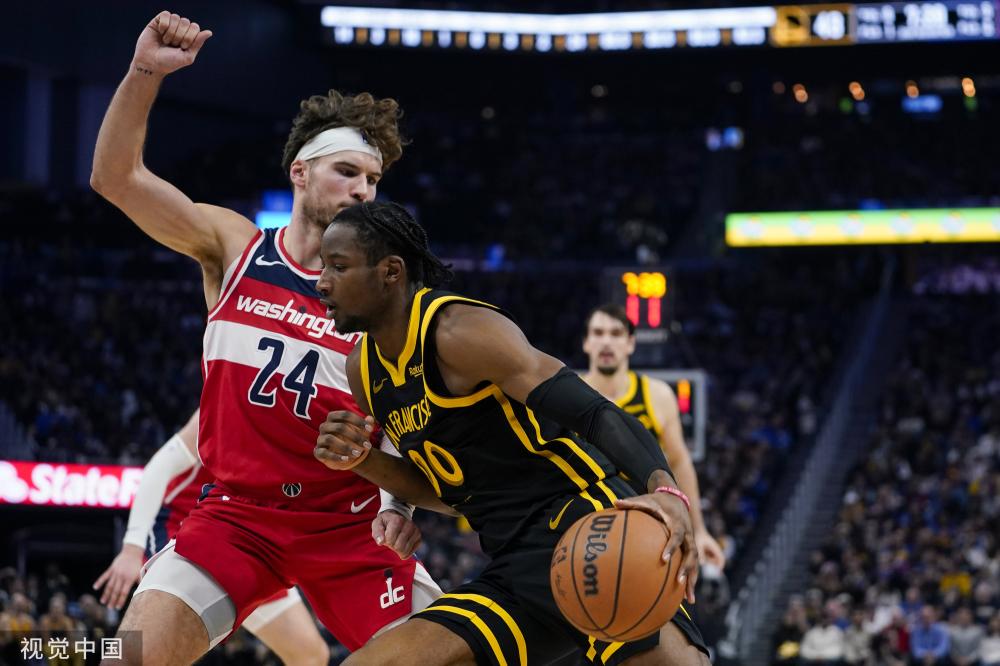 游刃有余地 游刃有余地