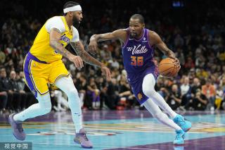 在与直接竞 在与直接竞